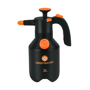 High End Wholesale Plastic Manual Pressure White Multi-purpose 2L Pump Sprayer with Safety Valve For Garden Agricultural