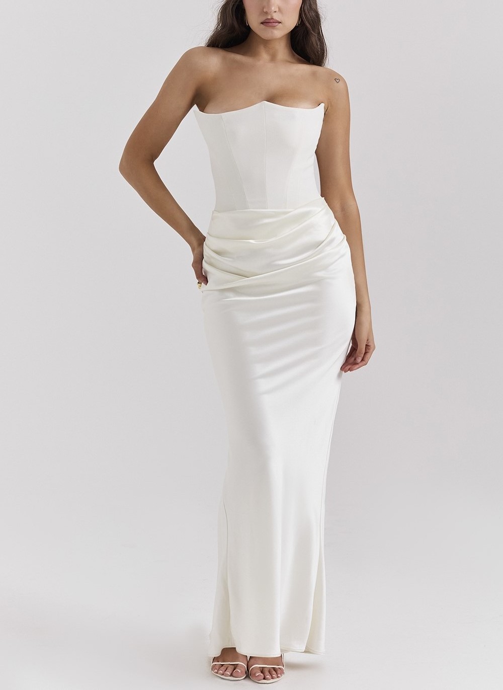 OEM Backless Sexy Sleeveless Strapless Ruched Maxi Satin Bodycon Elegant Long Dress All White Slim Solid Color Custom Lady