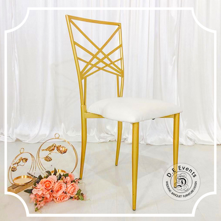 China Factory Wholesale White Chiavari Chair With Cushions Banquet Chivari Chairs Wedding Chavari Chairs