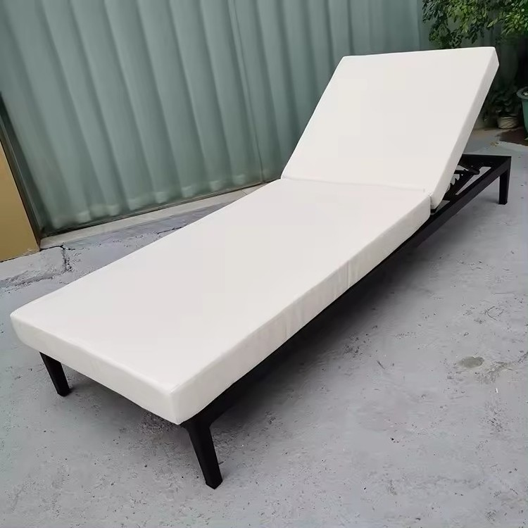 Leisure Sun Beds Outdoor Furniture Poolside Aluminum Sun Lounger Day Bed With Cushion