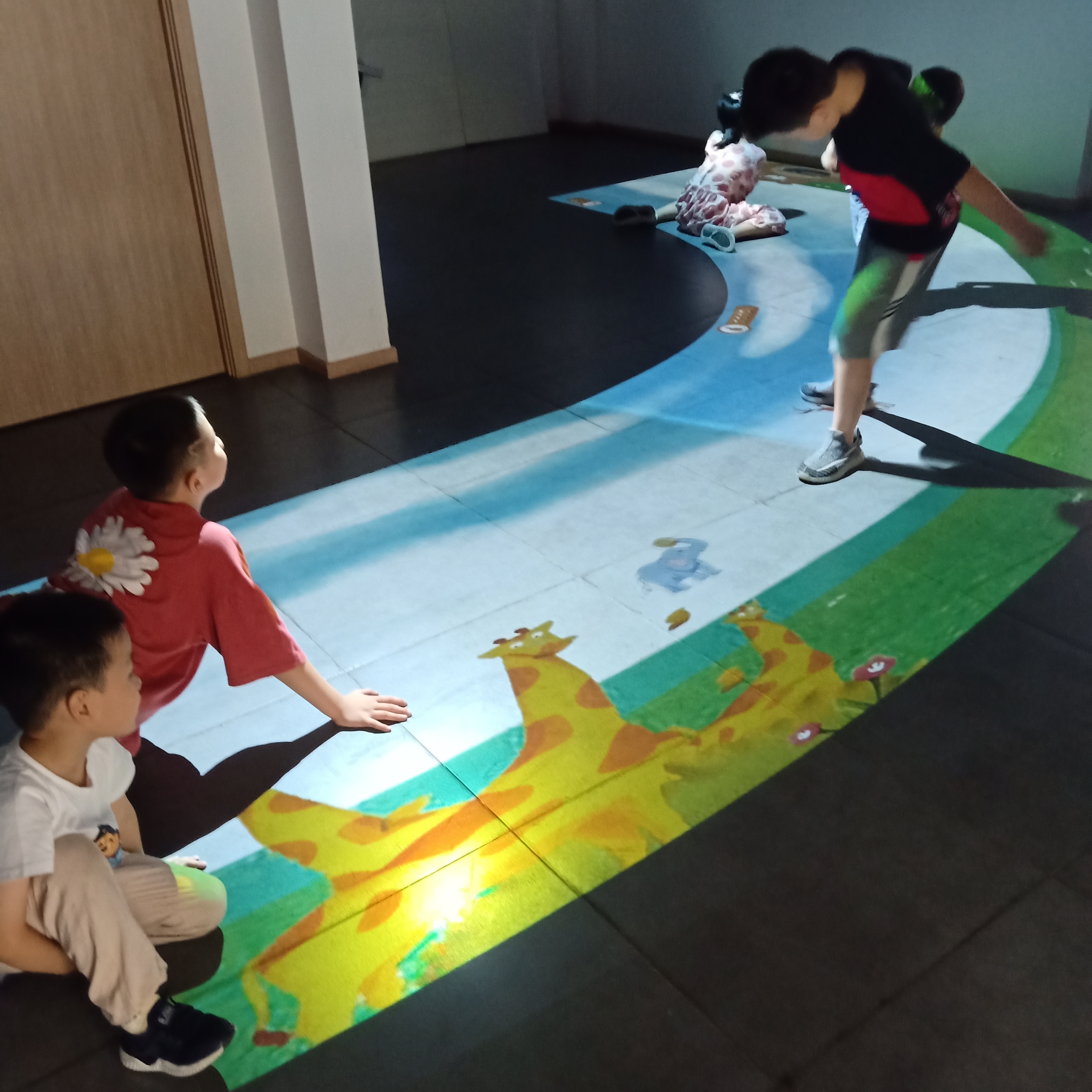 2024 wholesale Defi interactive ground floor projector price for kids up to 16 projectors