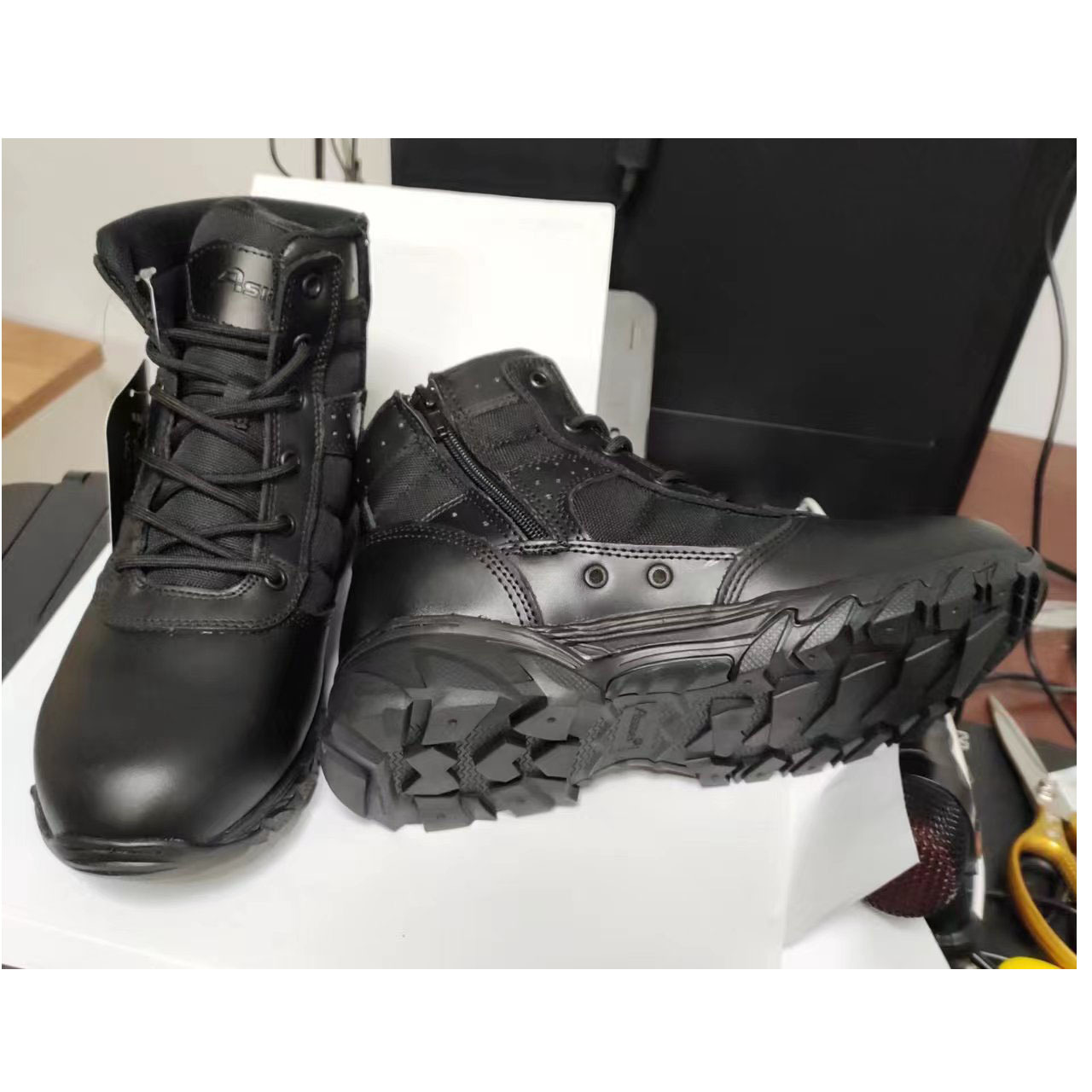 TSA03 Black full grain Stock Asiaon ankle hiking Hot weather summer hiking boots with breathable holes short boots side zip