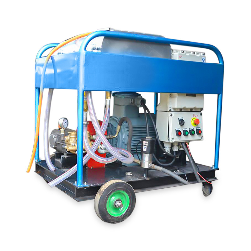 High Pressure Water Jet Pump Sewer Cleaning Machine Dirt cleaning on the surface of road, building, industrial