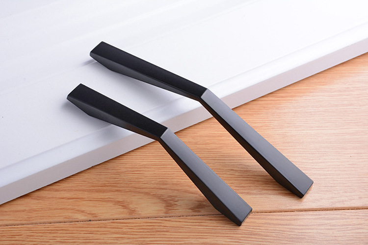 American Style Black Solid Furniture Hardware Cabinet Closet Door Handle Aluminum Alloy Drawer Knobs Pulls Handles for Drawer