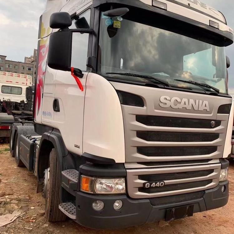 2018 2017 years used scania  actros  6x4 4x2  used tractors truck for sale to dubai cheap price in china