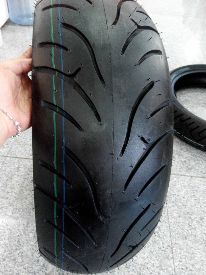 Hot Selling 110/80-14 Tricycle Tire Good Price Wheels Durable Motorcycle Tyre