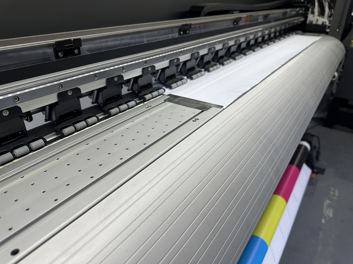 vinyl printer 1.6m 1.8m 2.5m 3.2m eco solvent printer dx5 xp600 i3200 head banner canvas leather digital flex printing machine