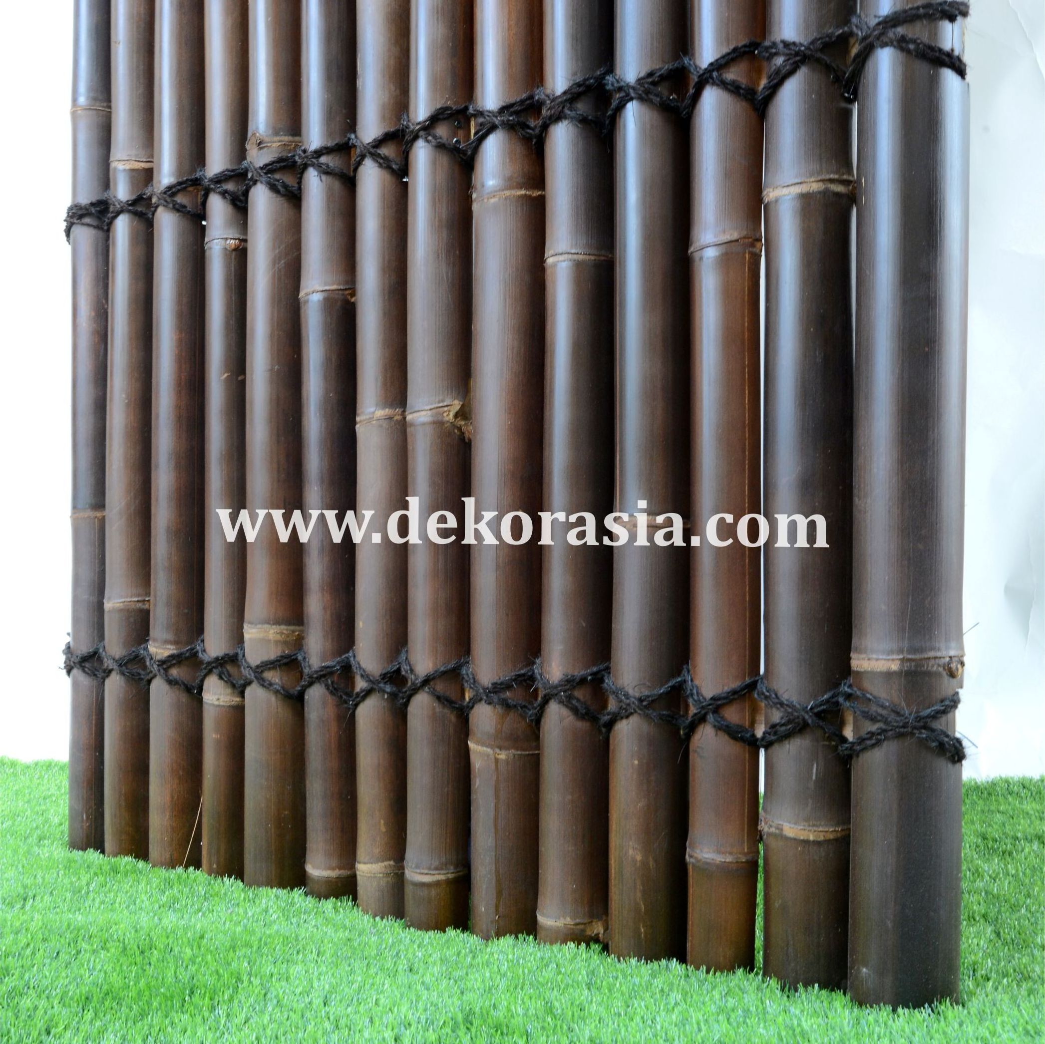 High Quality Black Bamboo Half Bamboo Fence, Bamboo Panels, Bamboo Screen A sturdy black bamboo garden fence