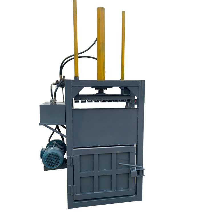 High Quality Mini Hydraulic Mini Hay Press Waste Paper Used Clothes Square Straw Plastic Baler For Sale