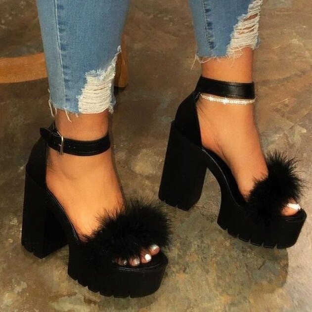 Overside new fashion block heeled fluffy decor open toe women shoes ankle strap buckle platform lady fuzzy sandals