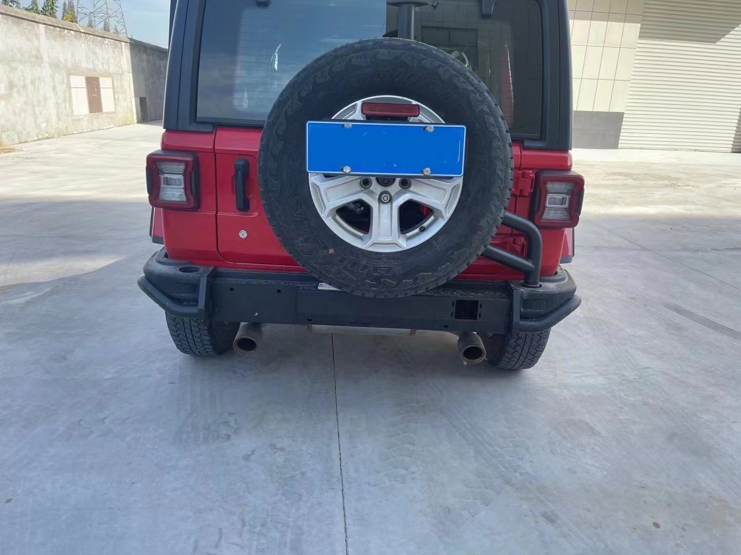 Rear Bumper and Spare Tire Carrier for Jeep Wrangler JL 2018-2022