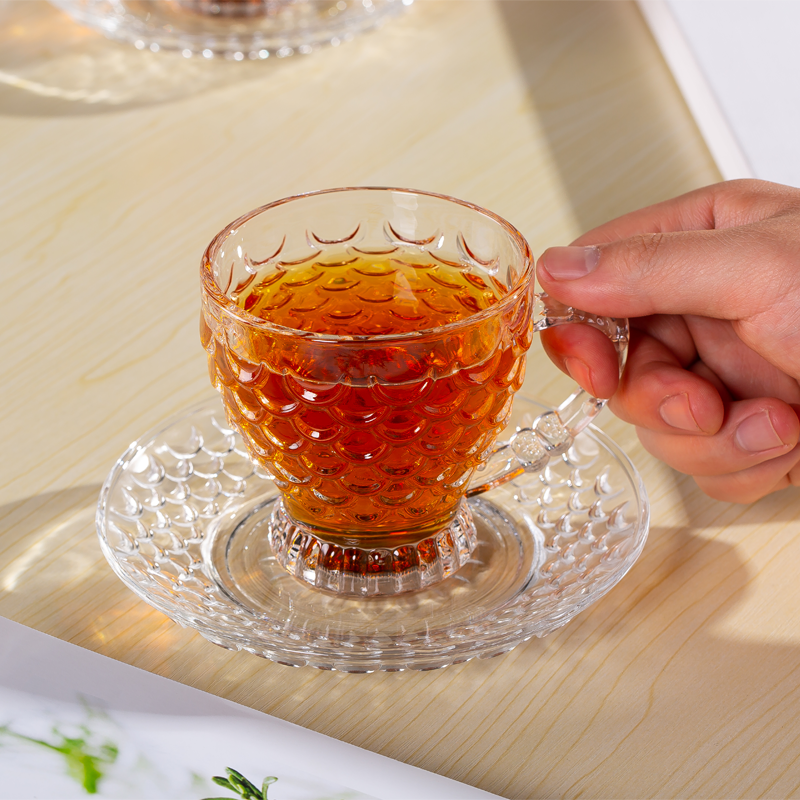 DELI 210ml 7.1oz Fish Scale Design Glass Coffee And Tea Cup Saucer Set for Milk Tea