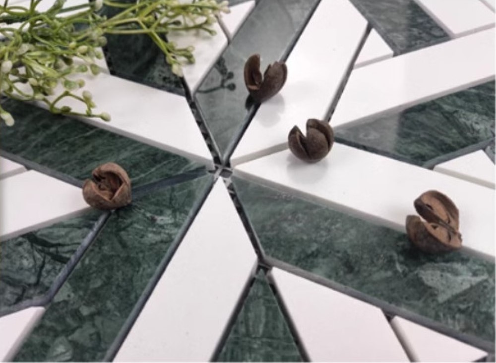 China Square Waterjet Green White Flag Pattern Marble Stone Mosaic Bathroom Floor And Wall Tiles