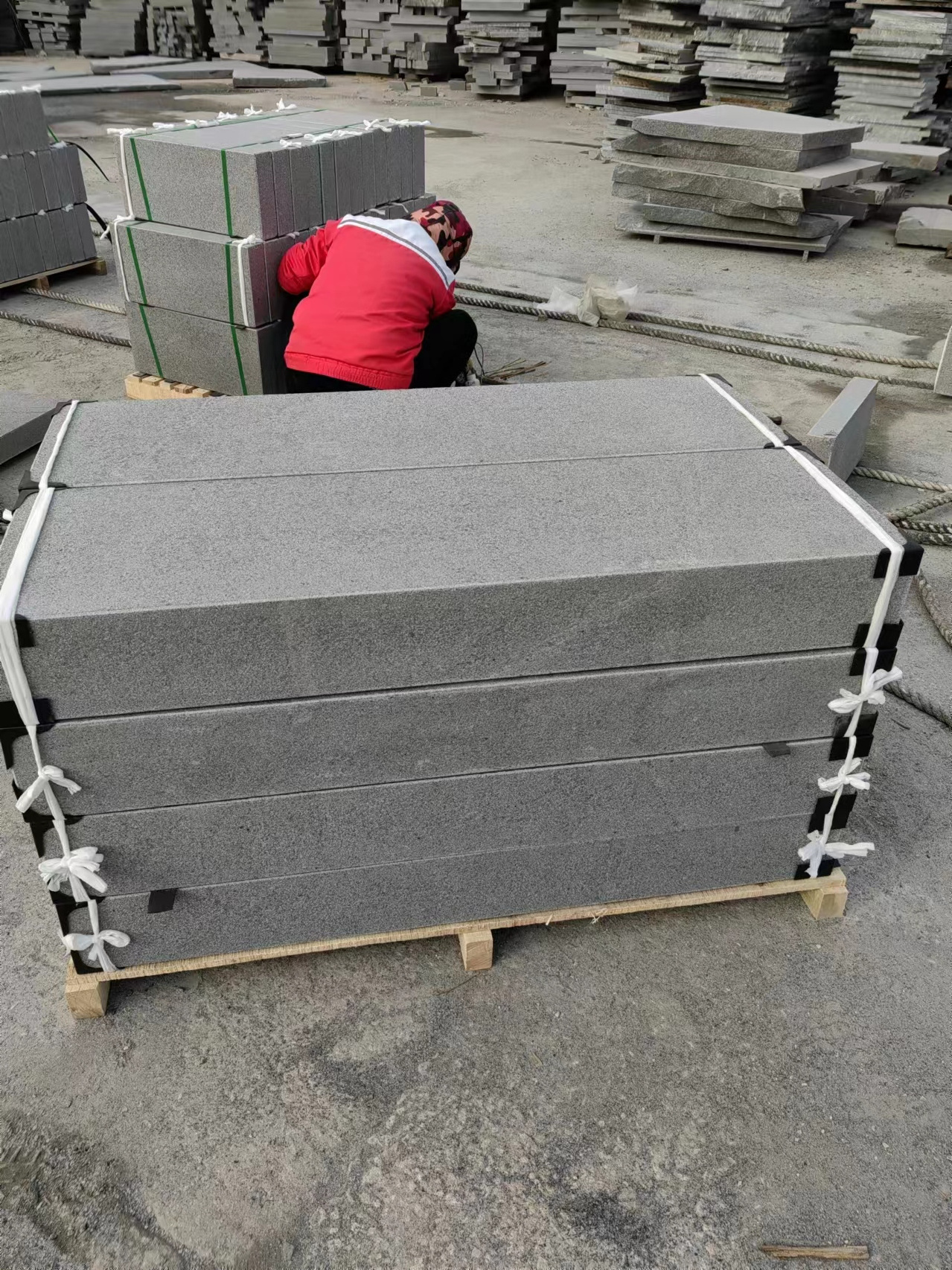 Grey Granite G3654  steps  all sides flamed for yard decoration