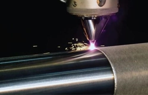 GW 4S-030HC 3000W laser cladding demo