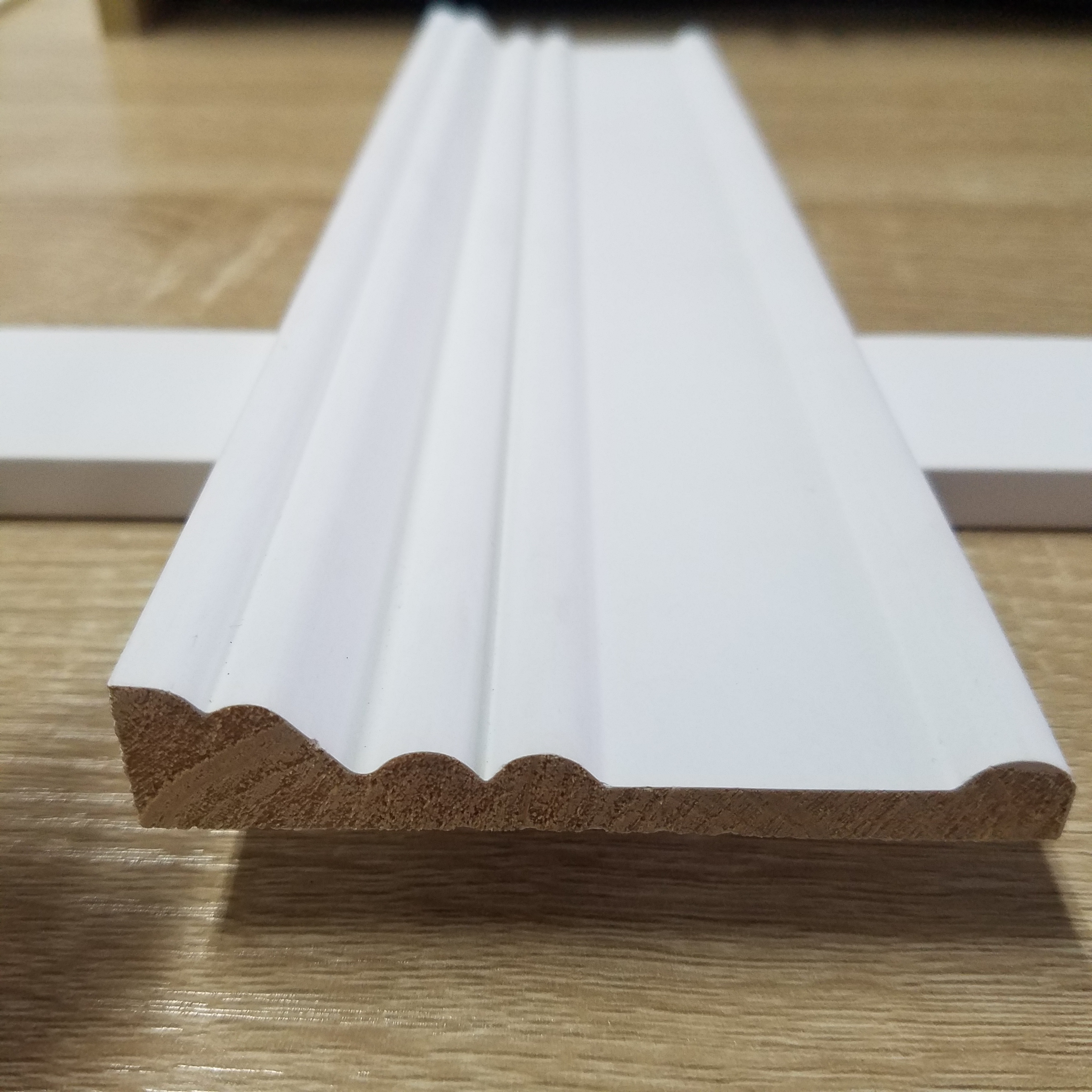 Radiata pine solid wood moulding trim moulding casing for window door decoration