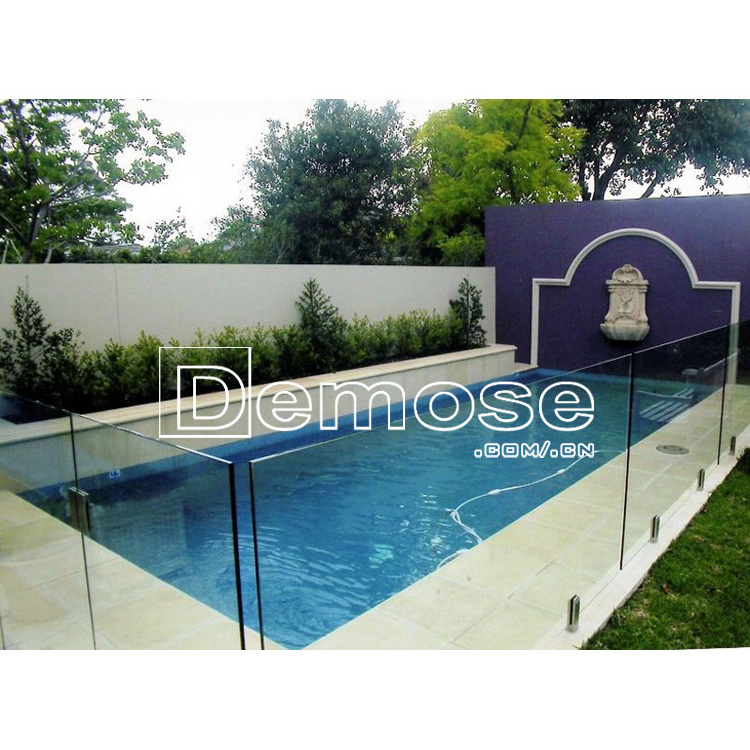 modern plexiglass swimming pool fence