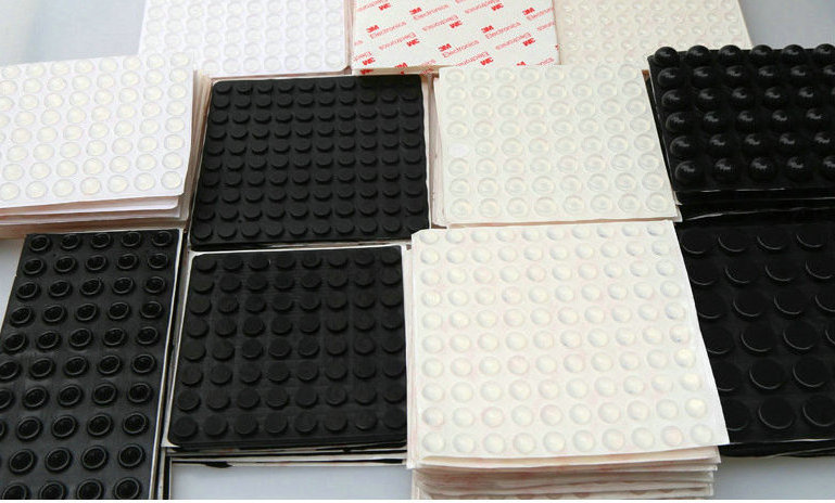 Self adhesive silicone sticky feet pad