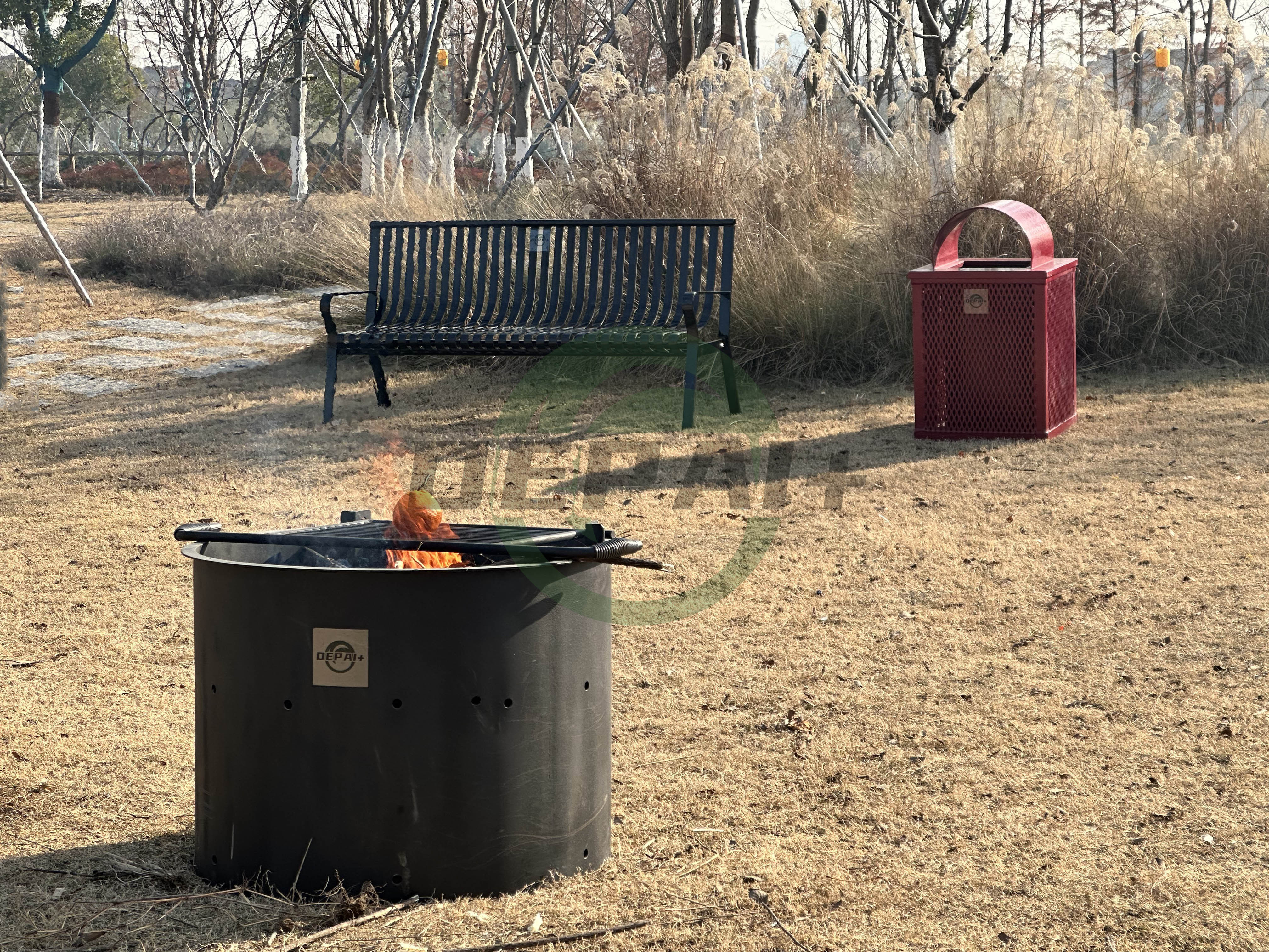 Customized Design Outdoor Park Round Camping Steel Fire Pit Rings with Cooking Grate