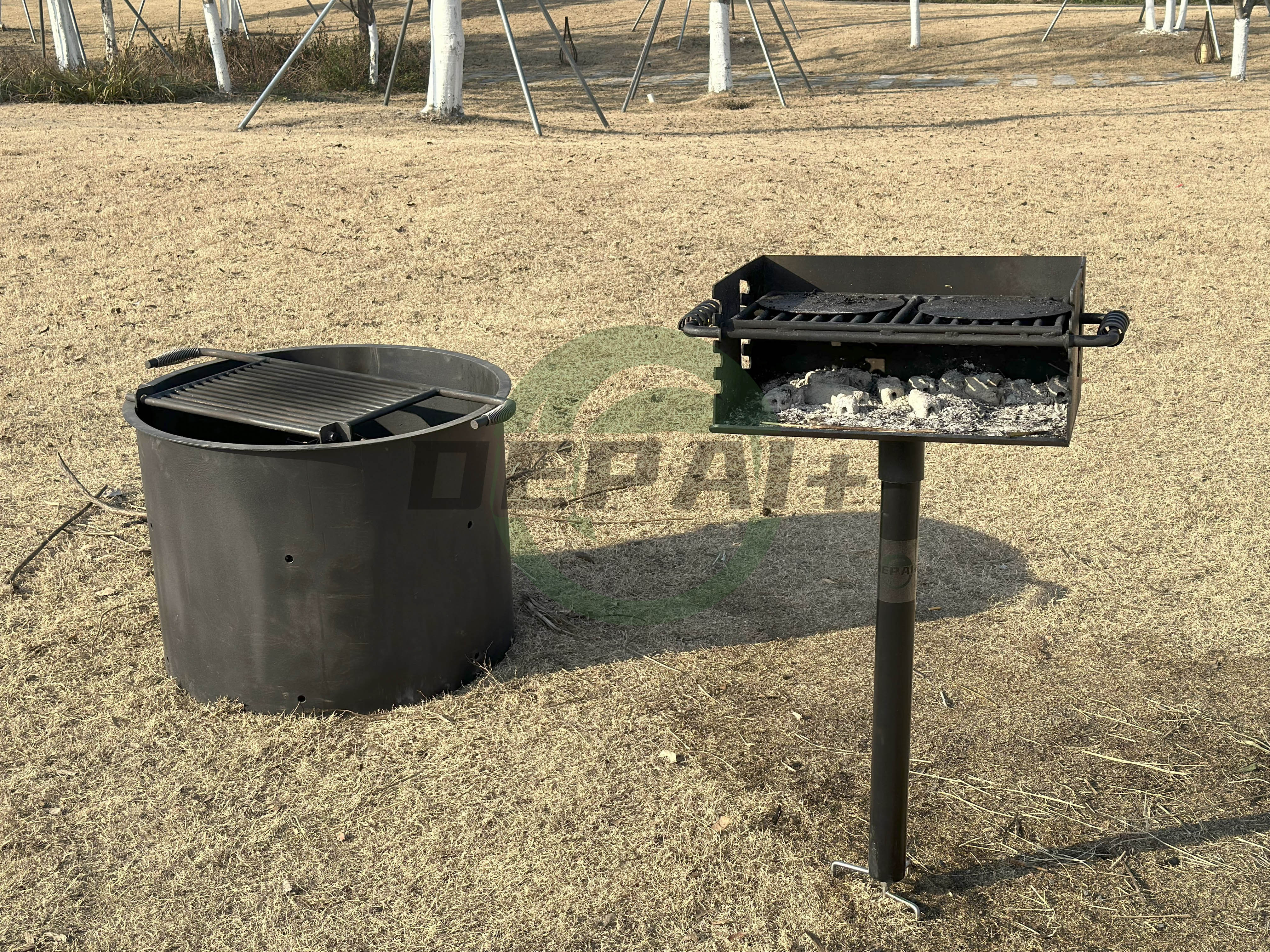 Outdoor Commercial Camping BBQ Grills Steel Round Fire Pit Rings with Cooking Grates