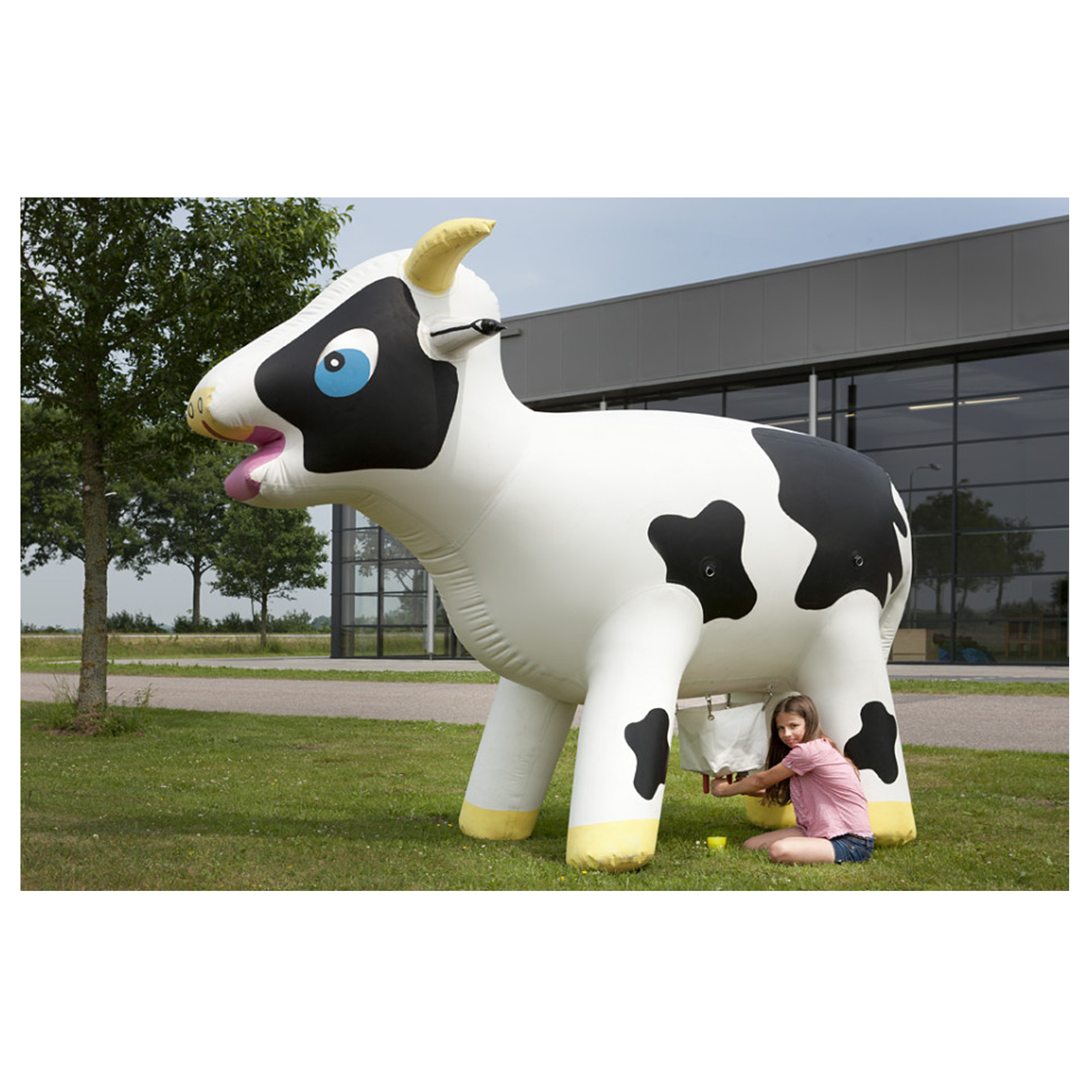 Farm animal customize giant inflatable milk cow for advertising events