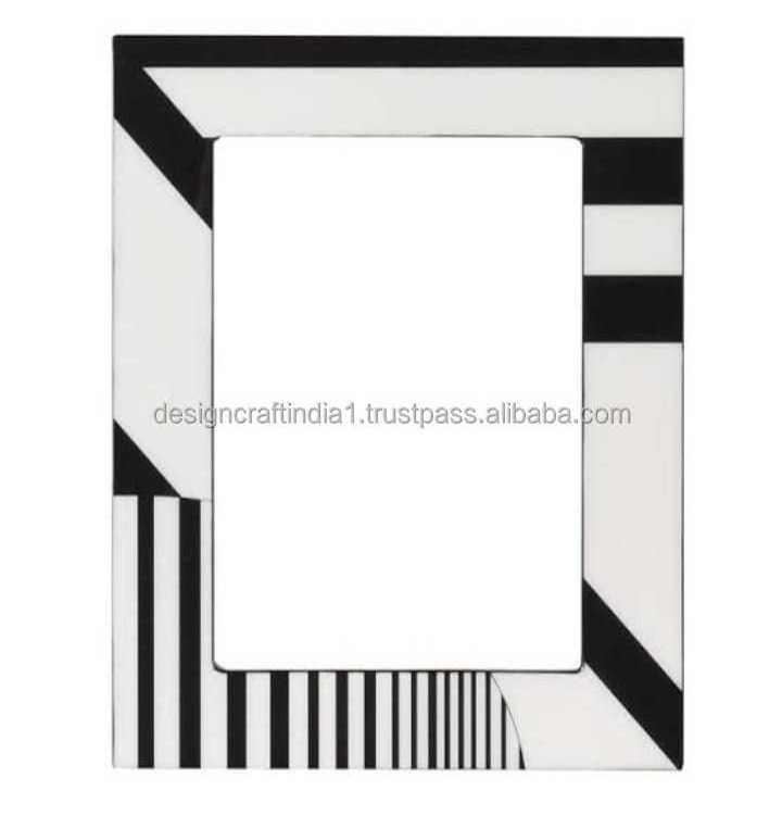 Multi Color Black and White Resin High Standard Photo Frame at Affordable Prices in India