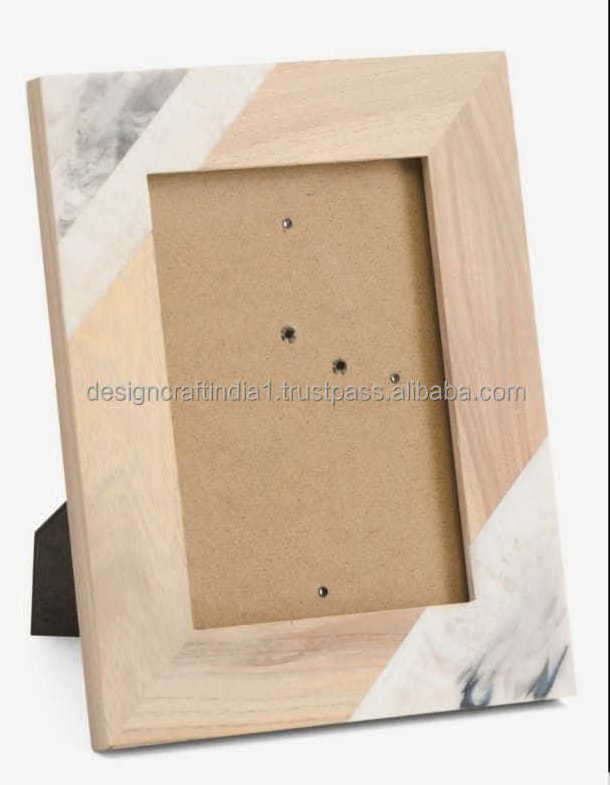 Multi Color Black and White Resin High Standard Photo Frame at Affordable Prices in India