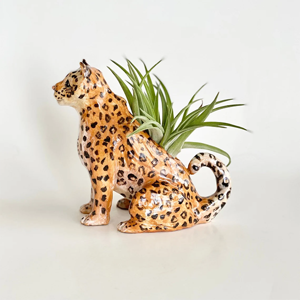 Custom Ceramic Leopard Planter Small Leopard Plant Pot Animal Shape Air Planter Pot for Plant Home Decor