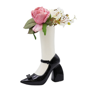 Custom Creative Leg Shoe Shaped Flower Vase Black and White Ceramic Shoes Vases for Home Decor High Heels Boot Vase