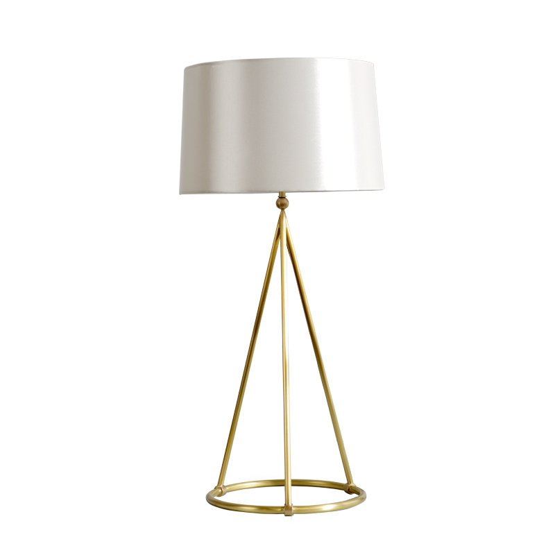 Simple Modern Brass Table Lamp Indoor Copper Tripod Desk Bedside Light Luminavie with 1-Led E14/E27 Light Bulb