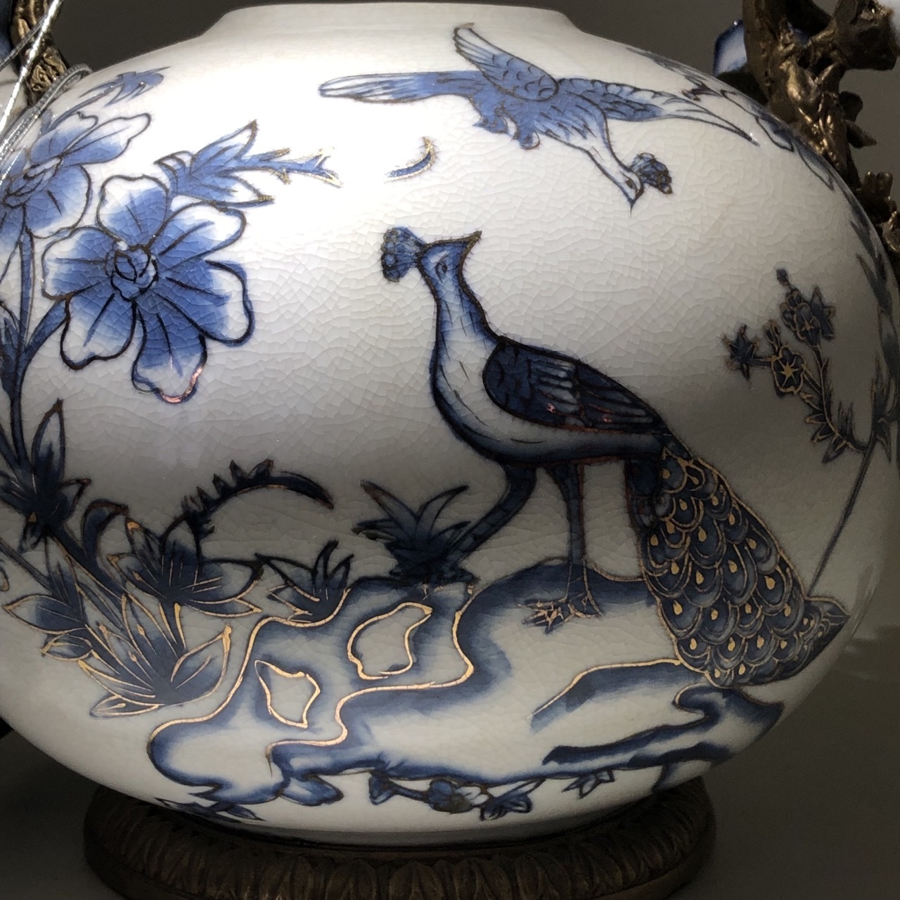 Luxury china blue and white flower and bird design accessories porcelain teapot for home decorations