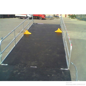 Horse trailer ramp hydraulic loading ramp