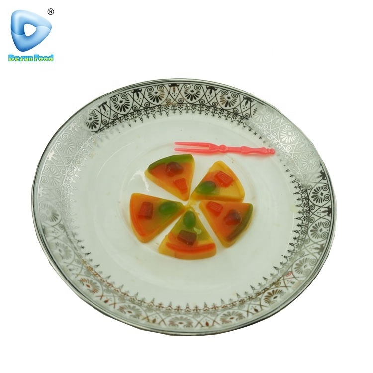 Hot selling halal pizza gummy candy with fork