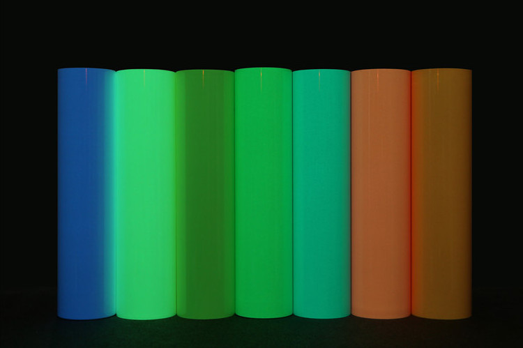 China Supplier Wide PU Glow In Dark Iron On Vinyl Heat Transfer Film