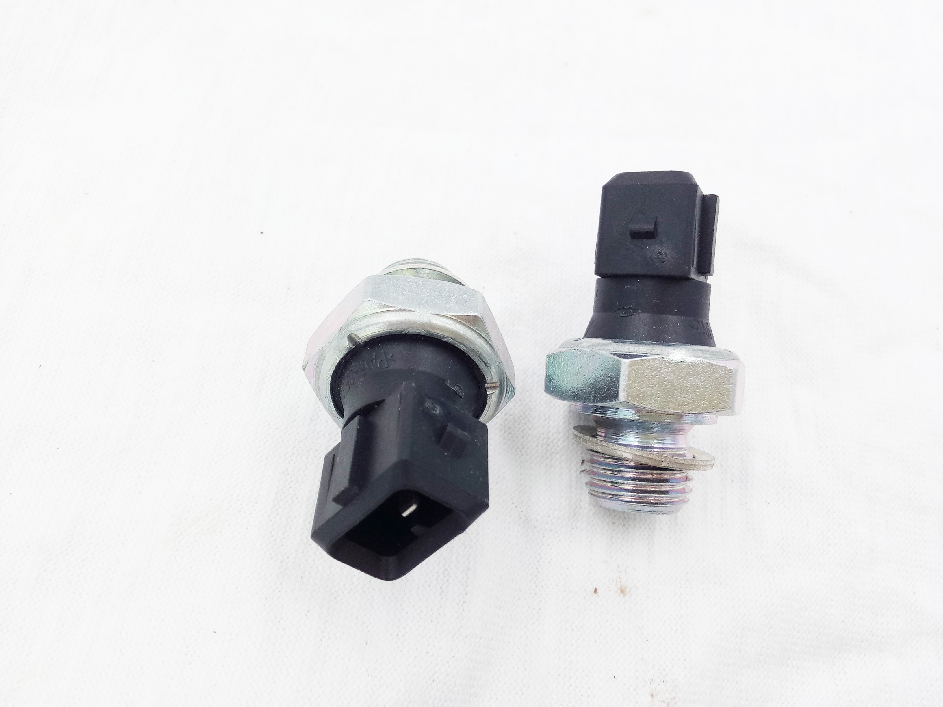 High quality deutz BFM1013 oil pressure switch 01182792