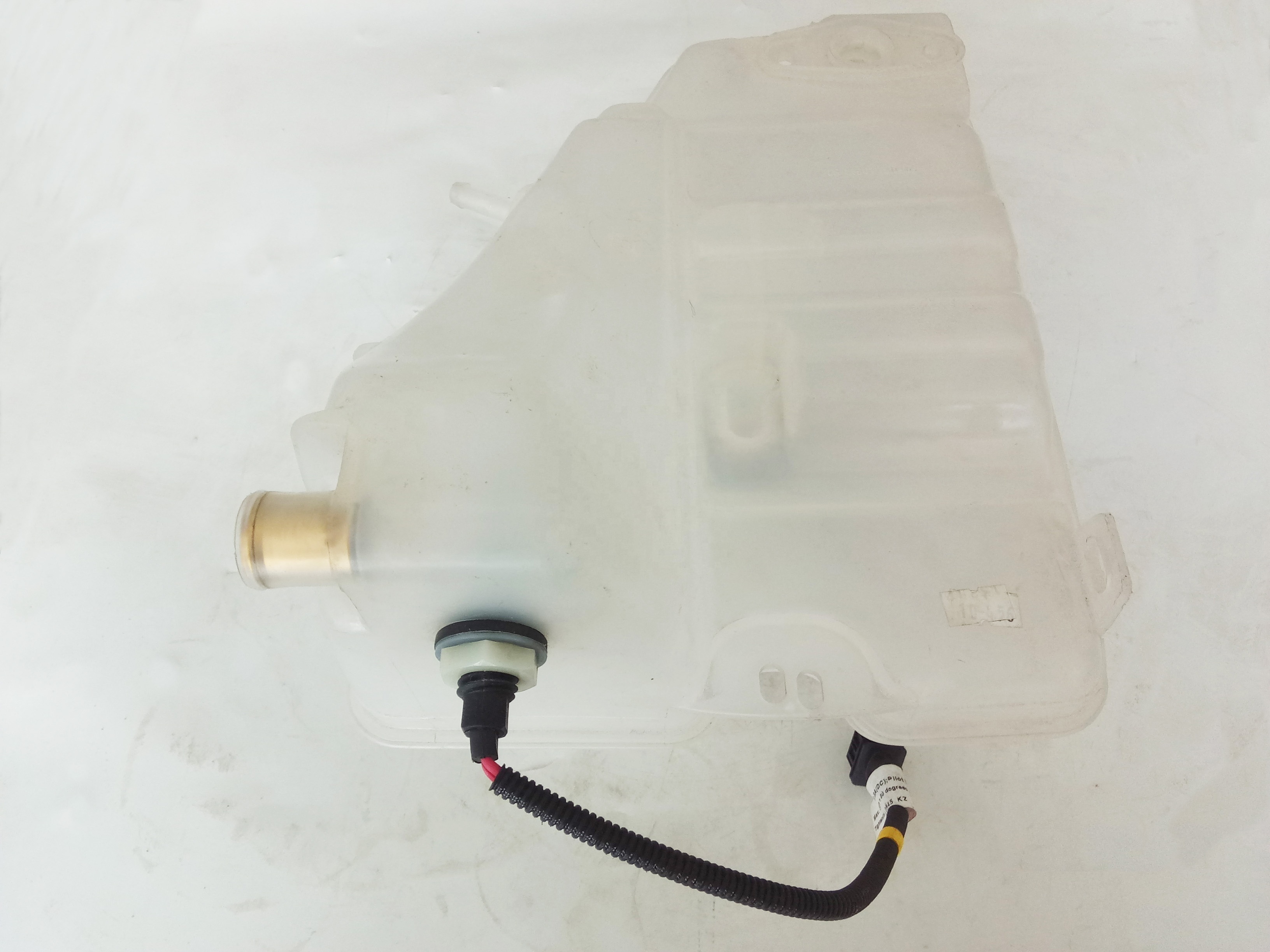 Perfect function d-eutz BF4M2012 expansion tank 04293026