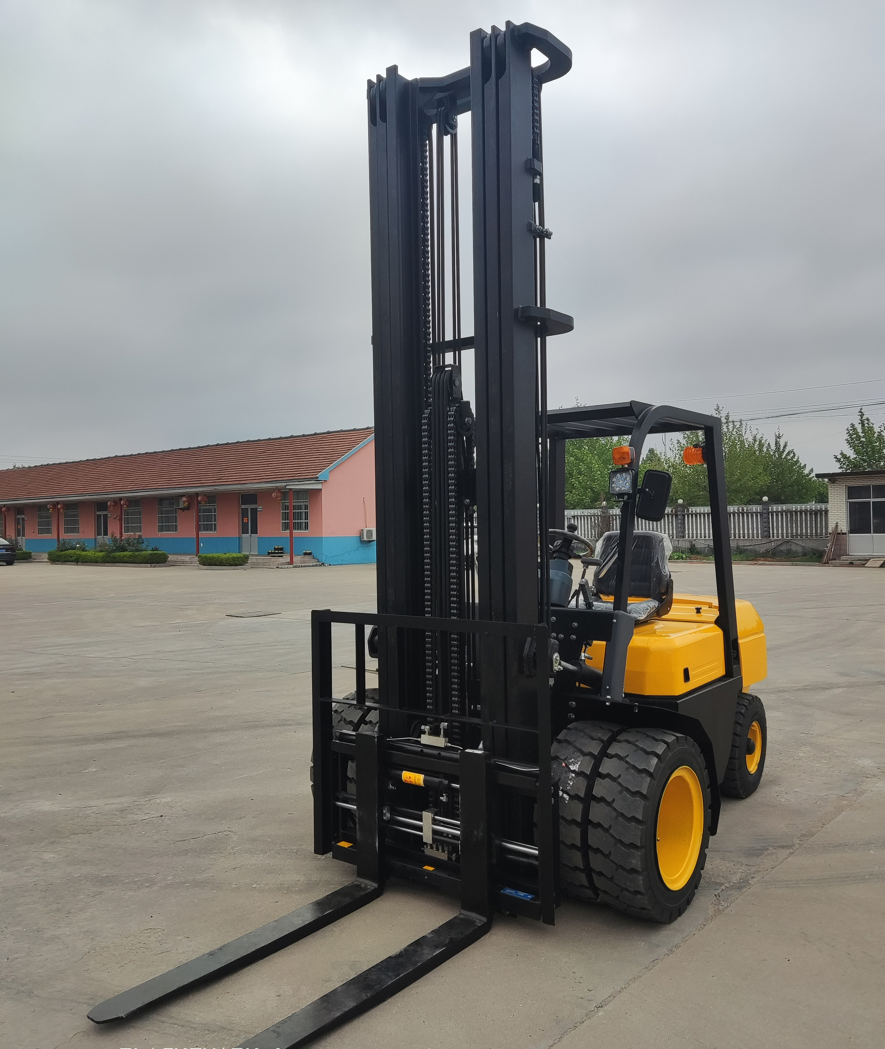 Construction Works Small Forklift CPCD30 3Ton Jib Boom Crane Forklift Attachments