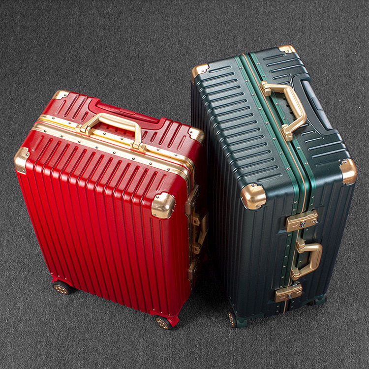 OEM Custom Wholesale Carry On Cabin vintage Suitcase luxury metal Trolley Travel Bag Suitcase Luggage With Wheels