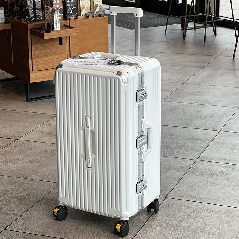 Custom 20/24/26/29 inch Large Capacity Aluminum Frame Trolley Travel Suitcases Luggage With Cup Holder