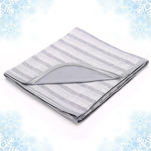 Reversible Lightweight Breathable Throw Nylon Cooling Throw Blanket Cooling Blanket Absorbs Heat Cooling Blanket