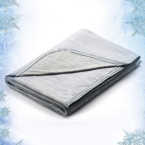 Cooling Blanket For Hot Sleepers Made Of 0.5Arc-chill Cooling Fiber And 100% Cotton Fiber