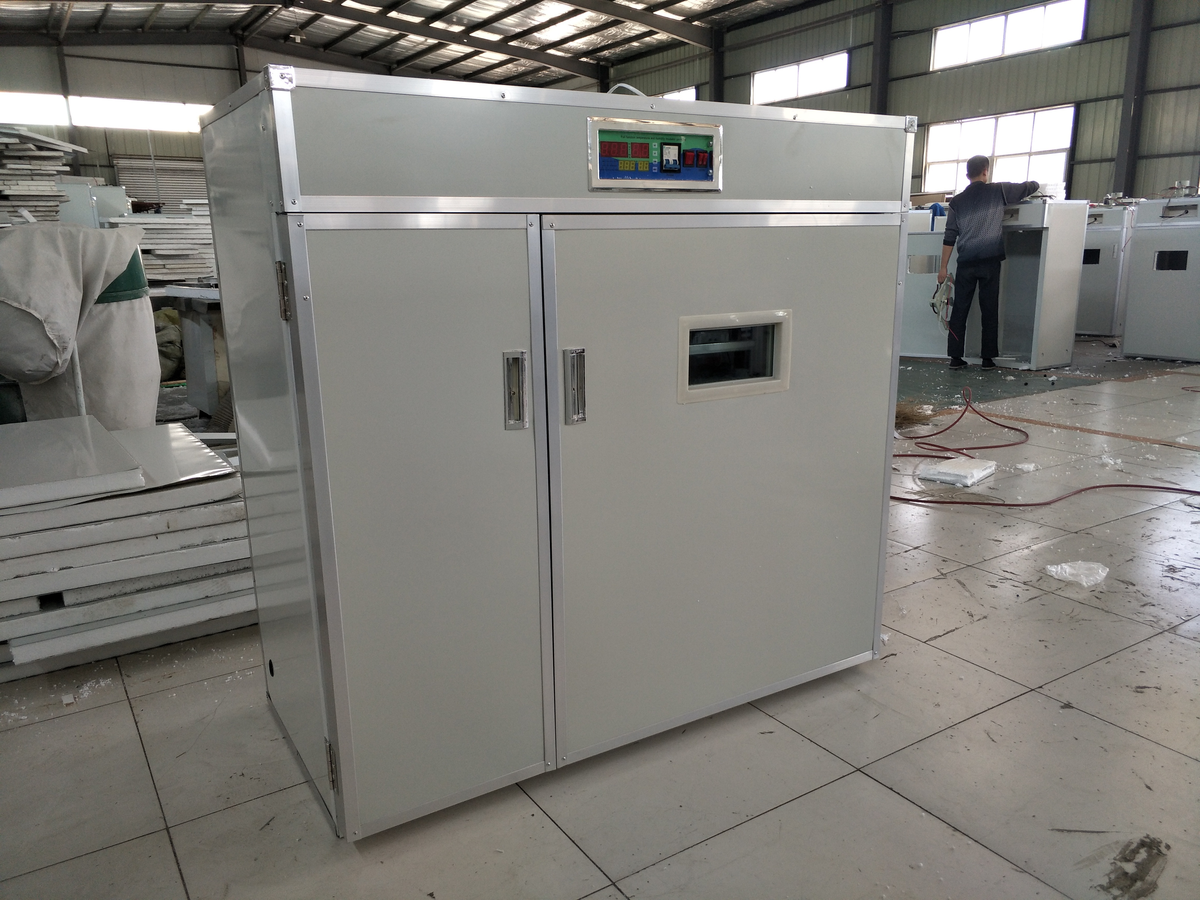 220V Hot sale  incubator Poultry egg incubator 2000 chicken egg capacity