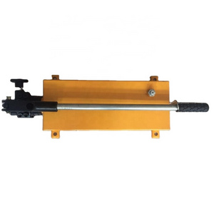 Manual hydraulic hand pump with double acting 70 Mpa high pressure pump