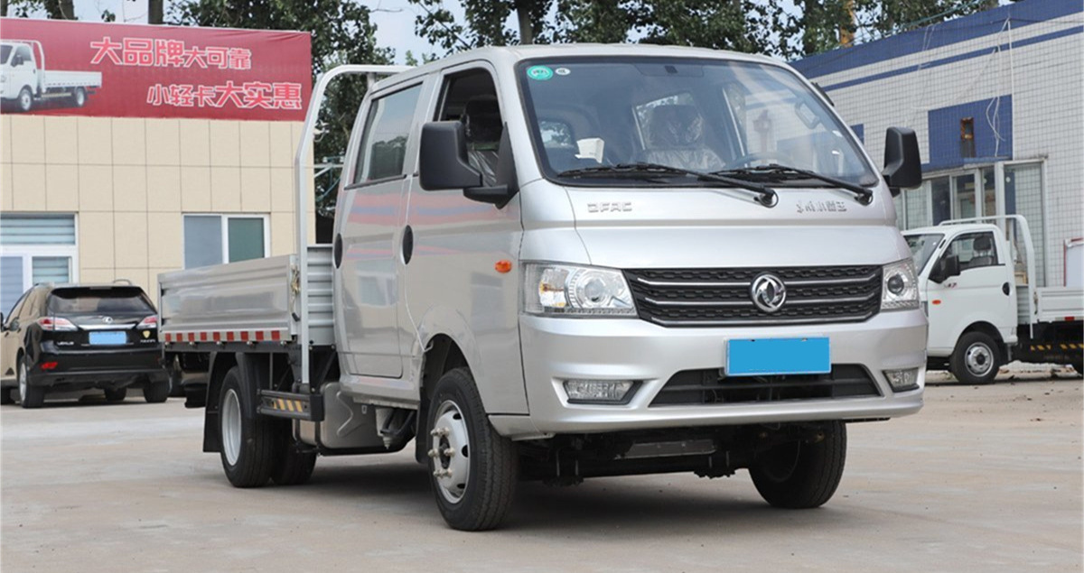 Dongfeng 4X2 Box Length 3m 122hp euro 6 double row small cargo truck