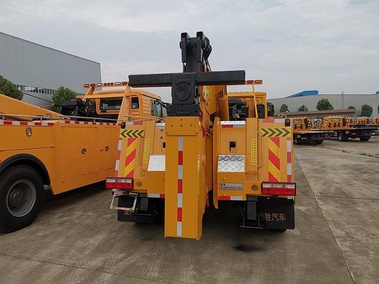 Road 4x2 diesel euro 2 185hp left steering 4700mm wheelbase 6700ml displacement LHD car wrecker tow truck for sale