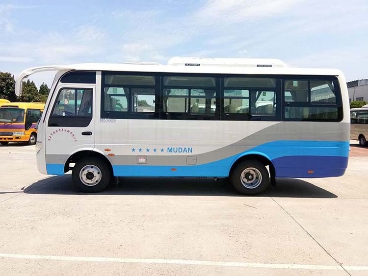 Hot sale LHD RHD 7.6m 1-31seaters coach bus price