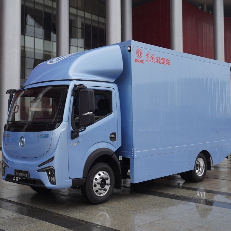 Dongfeng Brand New Captain Model 5T Light 4*2 Drive Cargo Truck Dongfeng Captain Estar Light Truck