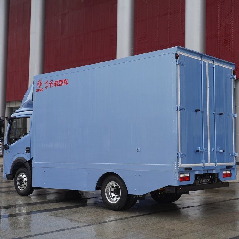 Dongfeng Brand New Captain Model 5T Light 4*2 Drive Cargo Truck Dongfeng Captain Estar Light Truck