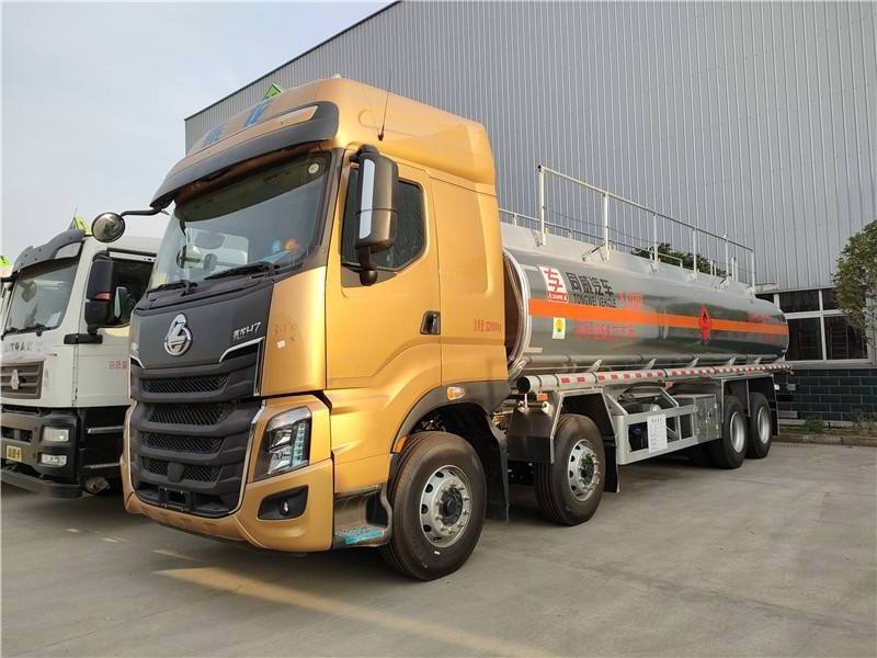 Chenglong 20000 Liters 6000 Gallon Diesel Oil Truck Capacity Fuel Tank Tanker Truck For Sale