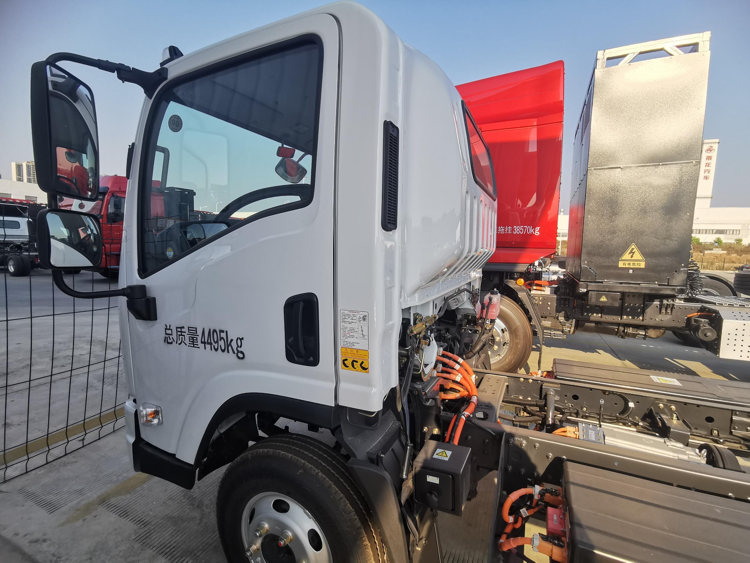 Chenglong Factory supply electric light truck L2 4x2 ev truck  electric